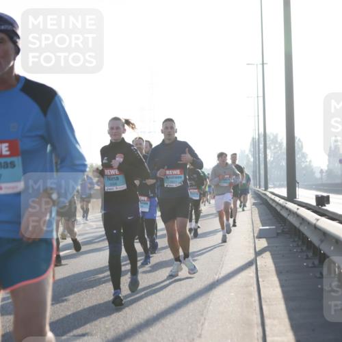 03.10.2025 - Köhlbrandbrückenlauf Jannik Wohlers http://msf.ph/oto/9060878 03.10.2025 09:14:55 Position 3 144, 1071, 3317, 2811, 517 meine-sportfotos.de