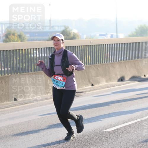03.10.2025 - Köhlbrandbrückenlauf Lena Gebhardt http://msf.ph/oto/9060898 03.10.2025 09:19:29 Position 1 1536 meine-sportfotos.de