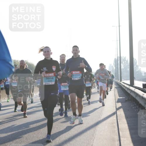 03.10.2025 - Köhlbrandbrückenlauf Jannik Wohlers http://msf.ph/oto/9060916 03.10.2025 09:14:55 Position 3 3568, 2811, 51 meine-sportfotos.de