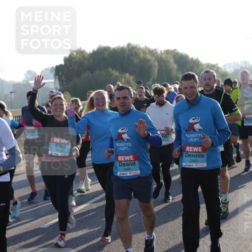 03.10.2025 - Köhlbrandbrückenlauf Jannik Wohlers http://msf.ph/oto/9060927 03.10.2025 09:22:49 Position 3 3703, 2003, 3446, 3450, 2002 meine-sportfotos.de