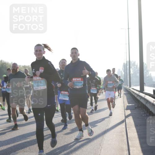 03.10.2025 - Köhlbrandbrückenlauf Jannik Wohlers http://msf.ph/oto/9060947 03.10.2025 09:14:55 Position 3 3568, 1262, 2811, 51 meine-sportfotos.de