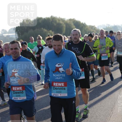 03.10.2025 - Köhlbrandbrückenlauf Jannik Wohlers http://msf.ph/oto/9060958 03.10.2025 09:22:50 Position 3 2003, 3446, 3450 meine-sportfotos.de