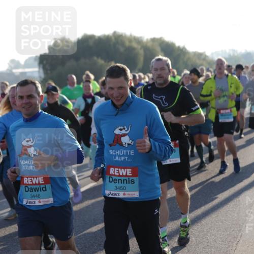 03.10.2025 - Köhlbrandbrückenlauf Jannik Wohlers http://msf.ph/oto/9060965 03.10.2025 09:22:50 Position 3 2003, 3446, 3450 meine-sportfotos.de