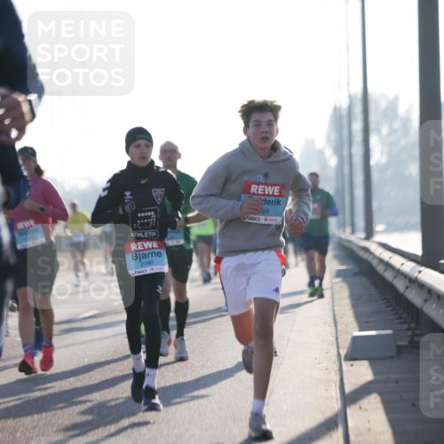 03.10.2025 - Köhlbrandbrückenlauf Jannik Wohlers http://msf.ph/oto/9060973 03.10.2025 09:14:56 Position 3 2811, 2760, 396 meine-sportfotos.de