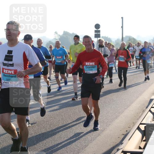 03.10.2025 - Köhlbrandbrückenlauf Lena Gebhardt http://msf.ph/oto/9060988 03.10.2025 09:19:32 Position 1 3236, 1038 meine-sportfotos.de