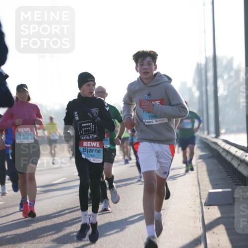 03.10.2025 - Köhlbrandbrückenlauf Jannik Wohlers http://msf.ph/oto/9060991 03.10.2025 09:14:57 Position 3 2760, 1396 meine-sportfotos.de