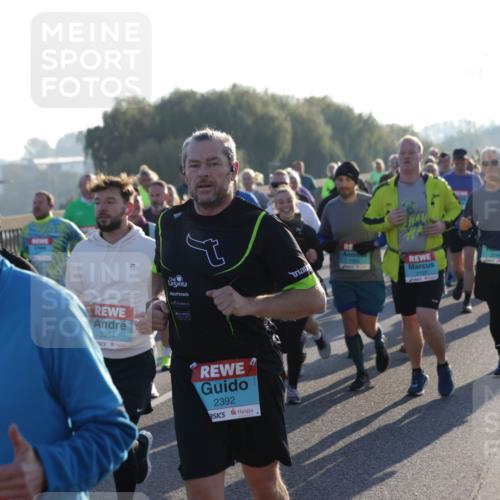 03.10.2025 - Köhlbrandbrückenlauf Jannik Wohlers http://msf.ph/oto/9061008 03.10.2025 09:22:51 Position 3 2254, 2153, 2392 meine-sportfotos.de