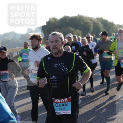 03.10.2025 - Köhlbrandbrückenlauf Jannik Wohlers http://msf.ph/oto/9061039 03.10.2025 09:22:51 Position 3 2293, 225, 2392, 2159 meine-sportfotos.de