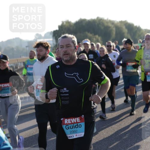 03.10.2025 - Köhlbrandbrückenlauf Jannik Wohlers http://msf.ph/oto/9061044 03.10.2025 09:22:51 Position 3 2293, 2392, 00 meine-sportfotos.de