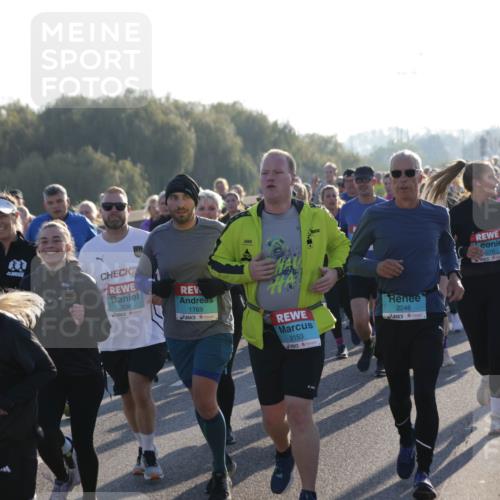 03.10.2025 - Köhlbrandbrückenlauf Jannik Wohlers http://msf.ph/oto/9061056 03.10.2025 09:22:52 Position 3 2641, 2836, 1769, 2153, 2246, 2270 meine-sportfotos.de