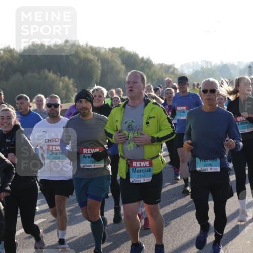 03.10.2025 - Köhlbrandbrückenlauf Jannik Wohlers http://msf.ph/oto/9061071 03.10.2025 09:22:52 Position 3 2177, 2641, 2836, 1769, 2153, 2246, 2270 meine-sportfotos.de