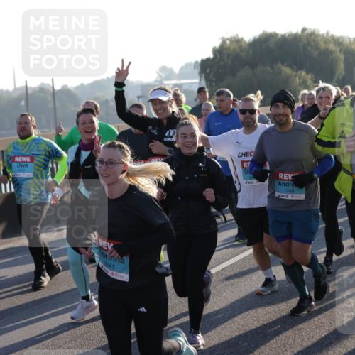 03.10.2025 - Köhlbrandbrückenlauf Jannik Wohlers http://msf.ph/oto/9061089 03.10.2025 09:22:52 Position 3 2641, 1769, 2153 meine-sportfotos.de