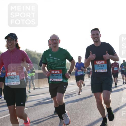 03.10.2025 - Köhlbrandbrückenlauf Jannik Wohlers http://msf.ph/oto/9061164 03.10.2025 09:15:00 Position 3 2955, 1123, 3658, 3659 meine-sportfotos.de