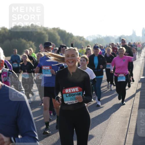 03.10.2025 - Köhlbrandbrückenlauf Jannik Wohlers http://msf.ph/oto/9061175 03.10.2025 09:22:54 Position 3 2270 meine-sportfotos.de