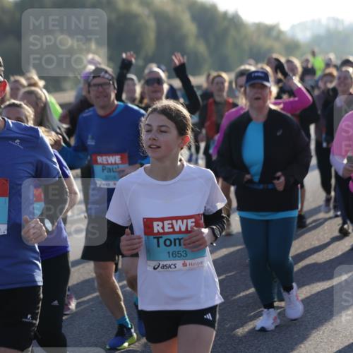 03.10.2025 - Köhlbrandbrückenlauf Jannik Wohlers http://msf.ph/oto/9061232 03.10.2025 09:22:55 Position 3 1652, 3259, 30, 1653, 3033 meine-sportfotos.de