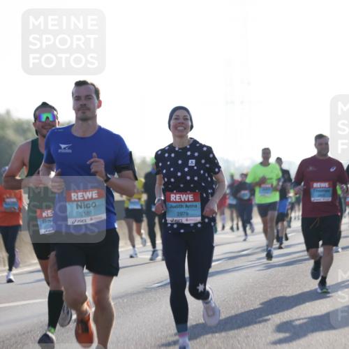 03.10.2025 - Köhlbrandbrückenlauf Jannik Wohlers http://msf.ph/oto/9061248 03.10.2025 09:15:03 Position 3 3181, 2979 meine-sportfotos.de