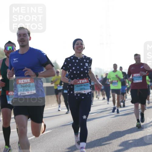 03.10.2025 - Köhlbrandbrückenlauf Jannik Wohlers http://msf.ph/oto/9061277 03.10.2025 09:15:03 Position 3 3181, 2979 meine-sportfotos.de