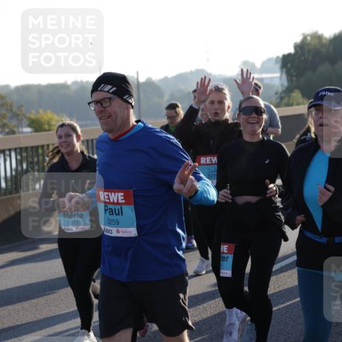 03.10.2025 - Köhlbrandbrückenlauf Jannik Wohlers http://msf.ph/oto/9061302 03.10.2025 09:22:57 Position 3 2175, 3373, 3259, 377, 7000 meine-sportfotos.de