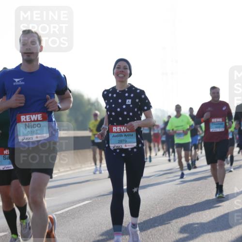 03.10.2025 - Köhlbrandbrückenlauf Jannik Wohlers http://msf.ph/oto/9061317 03.10.2025 09:15:03 Position 3 3181, 2979 meine-sportfotos.de