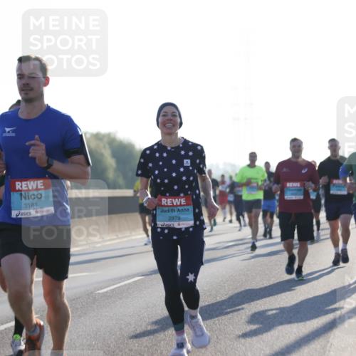 03.10.2025 - Köhlbrandbrückenlauf Jannik Wohlers http://msf.ph/oto/9061353 03.10.2025 09:15:04 Position 3 3181, 2979 meine-sportfotos.de
