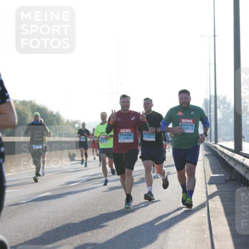 03.10.2025 - Köhlbrandbrückenlauf Jannik Wohlers http://msf.ph/oto/9061441 03.10.2025 09:15:05 Position 3 2979, 3603, 1213 meine-sportfotos.de