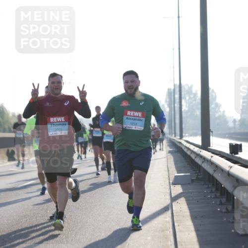 03.10.2025 - Köhlbrandbrückenlauf Jannik Wohlers http://msf.ph/oto/9061483 03.10.2025 09:15:06 Position 3 3603, 1213 meine-sportfotos.de