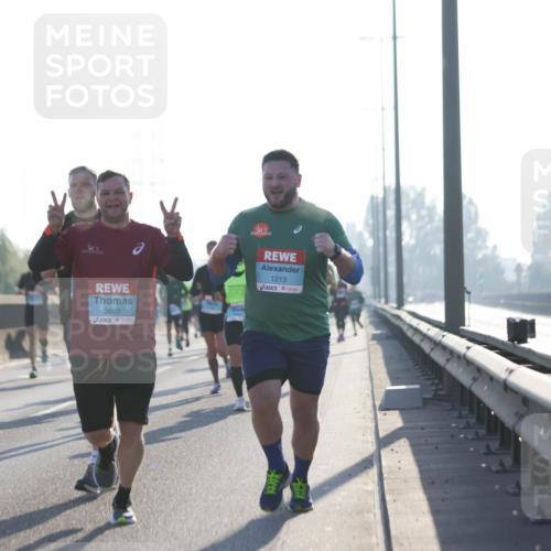 03.10.2025 - Köhlbrandbrückenlauf Jannik Wohlers http://msf.ph/oto/9061495 03.10.2025 09:15:06 Position 3 3603, 1213 meine-sportfotos.de