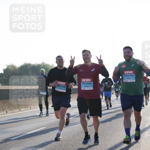 03.10.2025 - Köhlbrandbrückenlauf Jannik Wohlers http://msf.ph/oto/9061545 03.10.2025 09:15:07 Position 3 1504, 3603, 1213 meine-sportfotos.de
