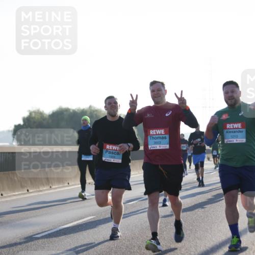 03.10.2025 - Köhlbrandbrückenlauf Jannik Wohlers http://msf.ph/oto/9061552 03.10.2025 09:15:07 Position 3 1504, 3603, 1213 meine-sportfotos.de