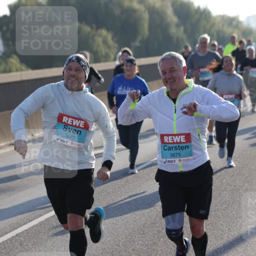 03.10.2025 - Köhlbrandbrückenlauf Jannik Wohlers http://msf.ph/oto/9061561 03.10.2025 09:23:03 Position 3 3677, 3675 meine-sportfotos.de