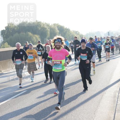 03.10.2025 - Köhlbrandbrückenlauf Jannik Wohlers http://msf.ph/oto/9061626 03.10.2025 09:23:08 Position 3 3129, 2209 meine-sportfotos.de