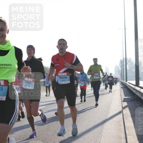 03.10.2025 - Köhlbrandbrückenlauf Jannik Wohlers http://msf.ph/oto/9061678 03.10.2025 09:15:11 Position 3 2014, 3454, 1152, 1297 meine-sportfotos.de