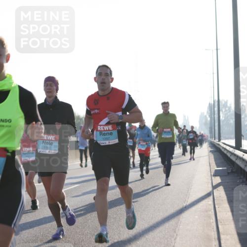 03.10.2025 - Köhlbrandbrückenlauf Jannik Wohlers http://msf.ph/oto/9061682 03.10.2025 09:15:11 Position 3 3454, 1152, 1297 meine-sportfotos.de