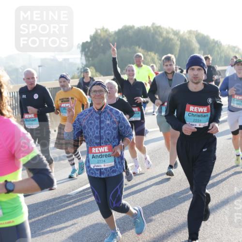 03.10.2025 - Köhlbrandbrückenlauf Jannik Wohlers http://msf.ph/oto/9061693 03.10.2025 09:23:10 Position 3 2209, 2774, 2231 meine-sportfotos.de