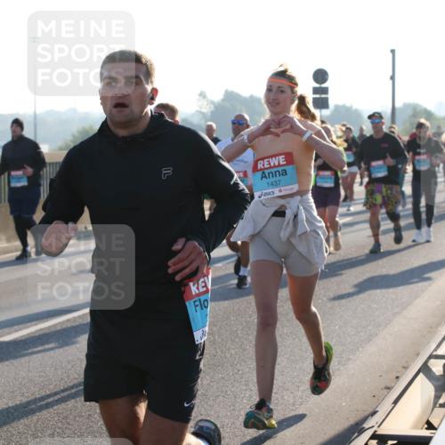 03.10.2025 - Köhlbrandbrückenlauf Lena Gebhardt http://msf.ph/oto/9061722 03.10.2025 09:19:53 Position 1 1437 meine-sportfotos.de