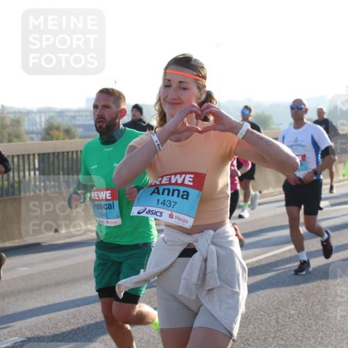 03.10.2025 - Köhlbrandbrückenlauf Lena Gebhardt http://msf.ph/oto/9061747 03.10.2025 09:19:54 Position 1 3041, 1437 meine-sportfotos.de