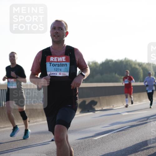 03.10.2025 - Köhlbrandbrückenlauf Jannik Wohlers http://msf.ph/oto/9061777 03.10.2025 09:15:13 Position 3 1274, 1517, 6 meine-sportfotos.de