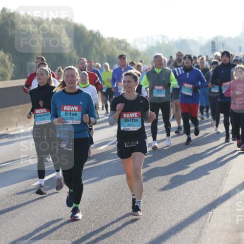 03.10.2025 - Köhlbrandbrückenlauf Jannik Wohlers http://msf.ph/oto/9061779 03.10.2025 09:23:14 Position 3 2149, 2036, 2019 meine-sportfotos.de