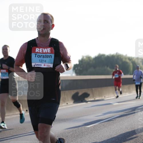 03.10.2025 - Köhlbrandbrückenlauf Jannik Wohlers http://msf.ph/oto/9061787 03.10.2025 09:15:14 Position 3 1274, 1517 meine-sportfotos.de