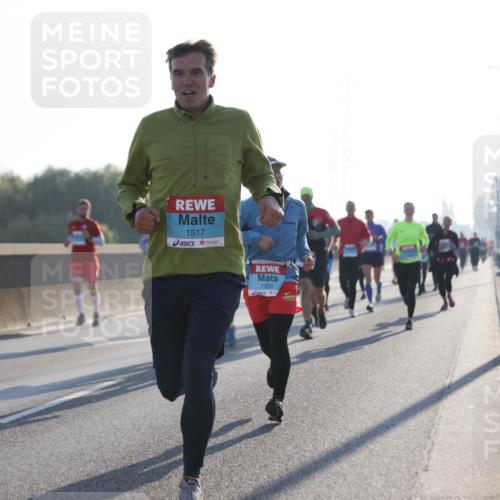 03.10.2025 - Köhlbrandbrückenlauf Jannik Wohlers http://msf.ph/oto/9061796 03.10.2025 09:15:14 Position 3 1517, 1330 meine-sportfotos.de
