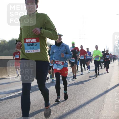 03.10.2025 - Köhlbrandbrückenlauf Jannik Wohlers http://msf.ph/oto/9061815 03.10.2025 09:15:14 Position 3 1517, 1330 meine-sportfotos.de