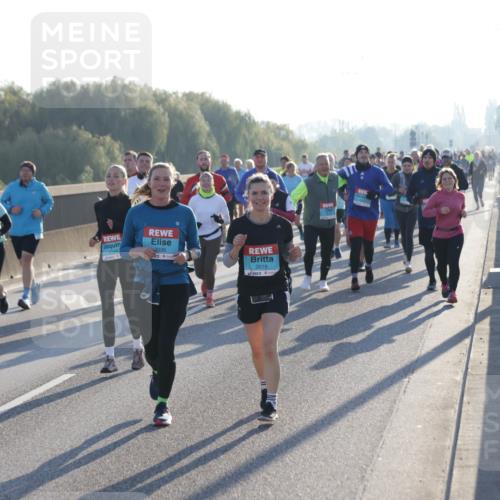03.10.2025 - Köhlbrandbrückenlauf Jannik Wohlers http://msf.ph/oto/9061835 03.10.2025 09:23:14 Position 3 2149, 2036, 2019 meine-sportfotos.de