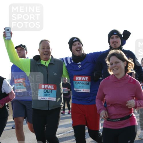 03.10.2025 - Köhlbrandbrückenlauf Jannik Wohlers http://msf.ph/oto/9061883 03.10.2025 09:23:20 Position 3 3001, 2409, 3120, 3121, 2644, 3455 meine-sportfotos.de