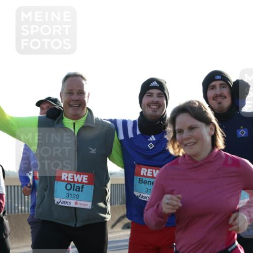 03.10.2025 - Köhlbrandbrückenlauf Jannik Wohlers http://msf.ph/oto/9061918 03.10.2025 09:23:20 Position 3 3001, 31, 3120, 2644 meine-sportfotos.de