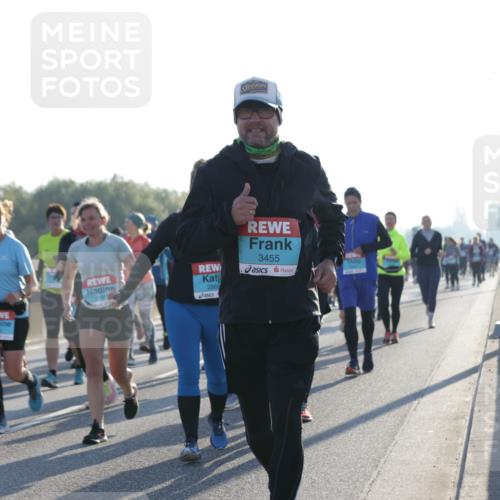 03.10.2025 - Köhlbrandbrückenlauf Jannik Wohlers http://msf.ph/oto/9061951 03.10.2025 09:23:22 Position 3 2644, 3455, 2869 meine-sportfotos.de