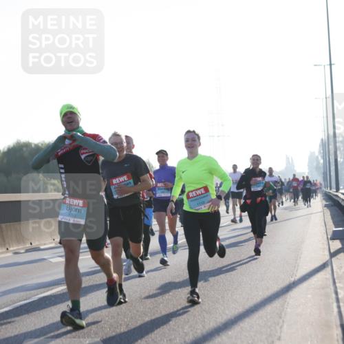 03.10.2025 - Köhlbrandbrückenlauf Jannik Wohlers http://msf.ph/oto/9061985 03.10.2025 09:15:17 Position 3 3053, 1110 meine-sportfotos.de
