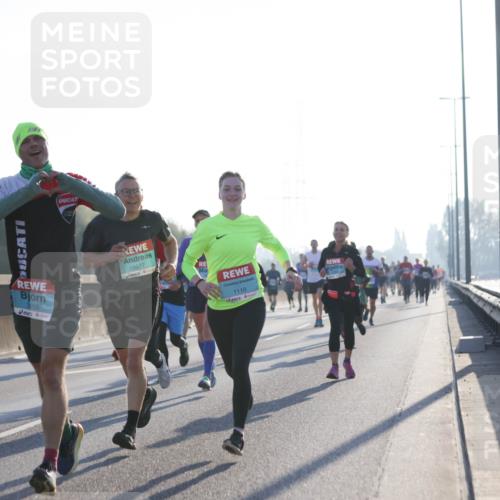 03.10.2025 - Köhlbrandbrückenlauf Jannik Wohlers http://msf.ph/oto/9062008 03.10.2025 09:15:17 Position 3 3053, 1077, 1110 meine-sportfotos.de