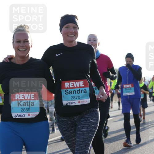 03.10.2025 - Köhlbrandbrückenlauf Jannik Wohlers http://msf.ph/oto/9062025 03.10.2025 09:23:24 Position 3 2869, 2870, 5 meine-sportfotos.de