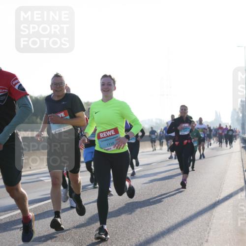 03.10.2025 - Köhlbrandbrückenlauf Jannik Wohlers http://msf.ph/oto/9062031 03.10.2025 09:15:18 Position 3 3053, 1077, 1110 meine-sportfotos.de