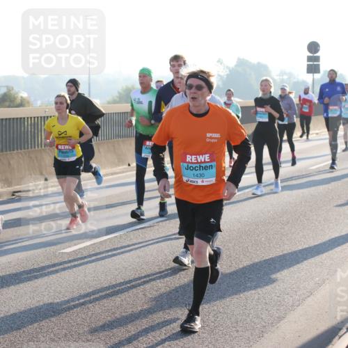 03.10.2025 - Köhlbrandbrückenlauf Lena Gebhardt http://msf.ph/oto/9062052 03.10.2025 09:20:05 Position 1 1555, 15, 1430 meine-sportfotos.de